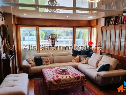 Rent, apartment, 200m², Novi Beograd Blok 1 Fontana, Novi Beograd Sve Podlokacije - image 2