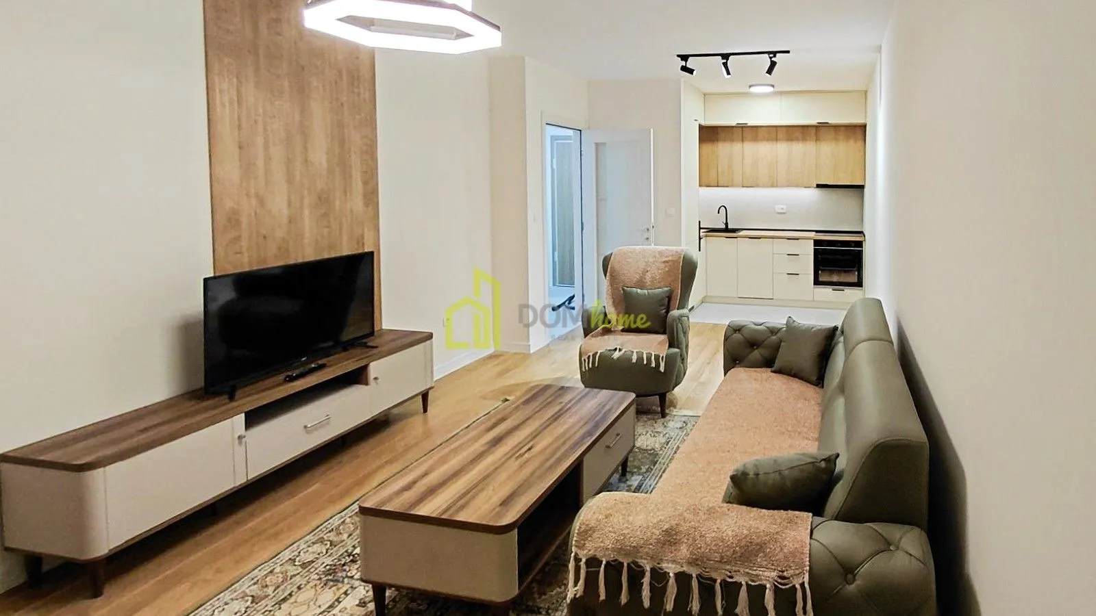 Izdavanje, jednosoban stan, 49m², Central Point, Podgorica