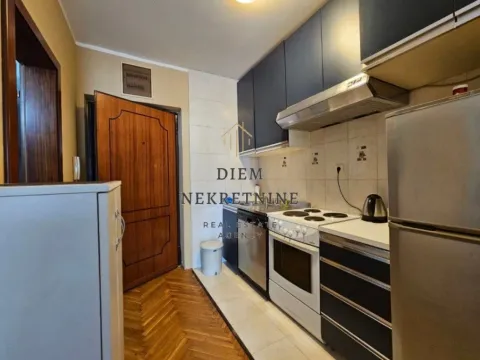 Izdavanje, garsonjera, 35m², Centar, Bar - image 8