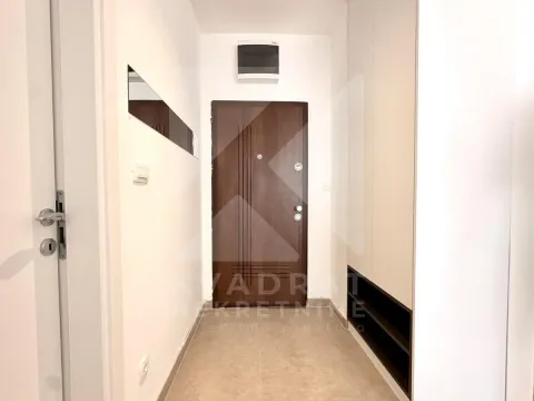 Prodaja, jednosoban stan, 42m², Zabjelo, Podgorica - image 9