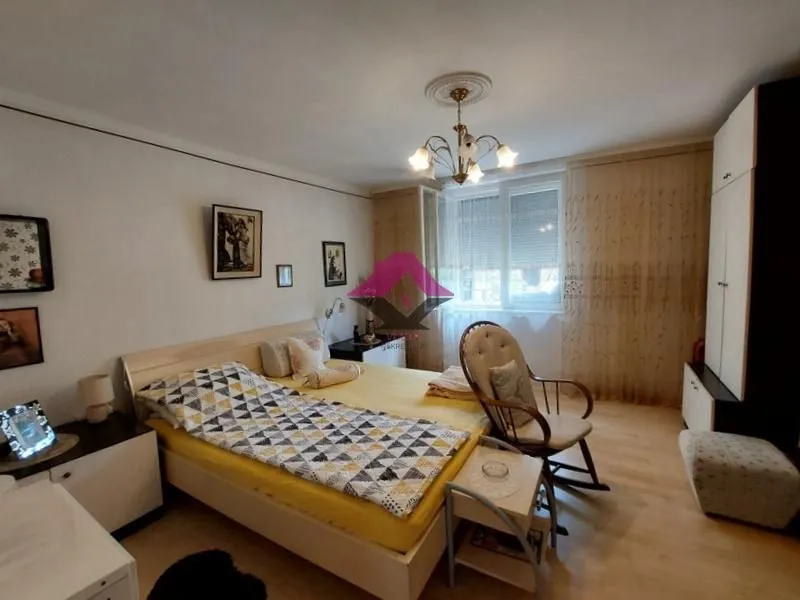 Sale, three bedroom apartment, 77m², Zemun Sve Podlokacije, Beograd
