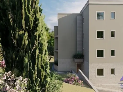 Prodaja, dvosoban stan, 75m², Petrovac, Budva - image 6