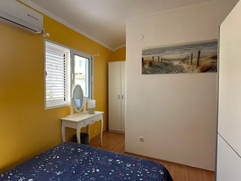 Izdavanje, jednosoban stan, 57m², Centar, Tivat - image 10