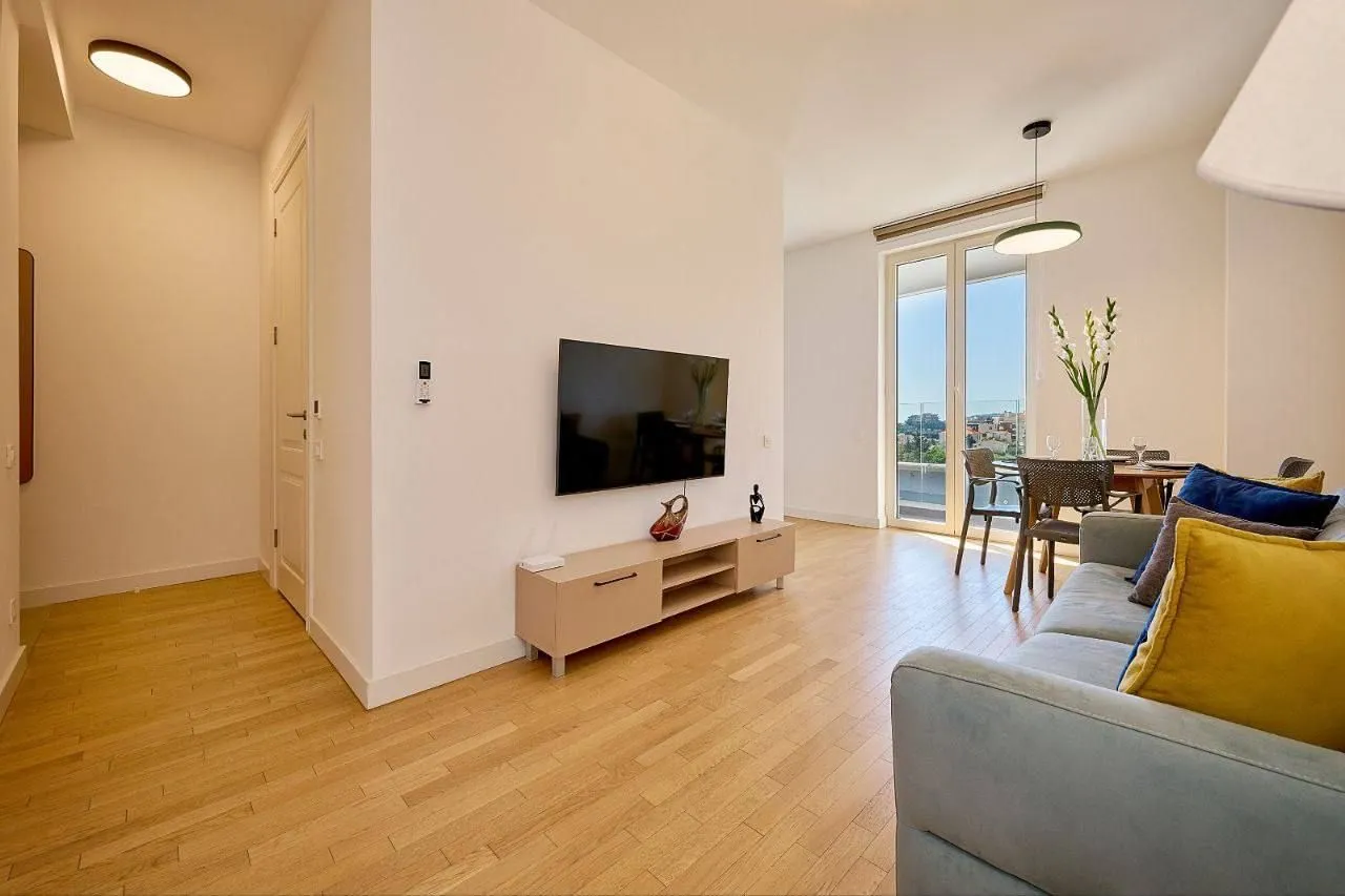 Rent, one bedroom apartment, 52m², Bečići, Budva