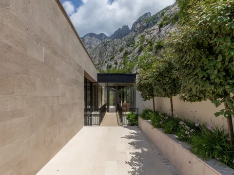 Prodaja, kuća, 526m², Orahovac, Kotor - image 10