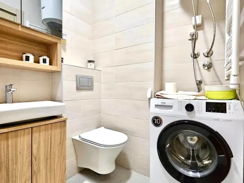 Rent, one bedroom apartment, 45m², Blok 6, Podgorica - image 8