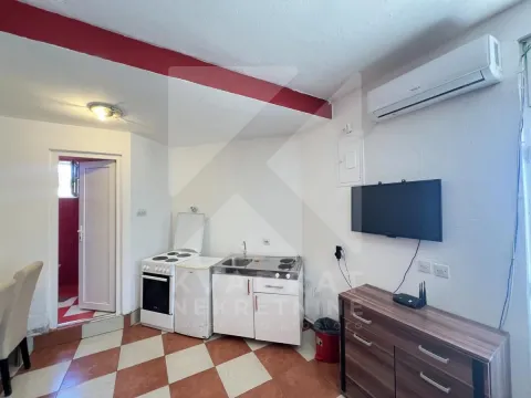Izdavanje, garsonjera, 30m², Preko Morače, Podgorica - image 4