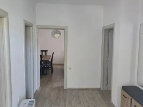 Izdavanje, dvosoban stan, 100m², Kalimanj, Tivat - image 6