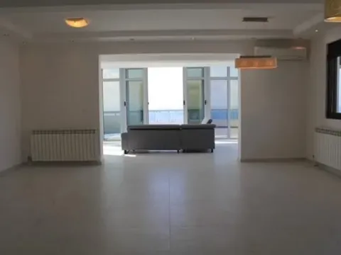 Sale, three bedroom apartment, 240m², Dobre Vode, Bar - image 10