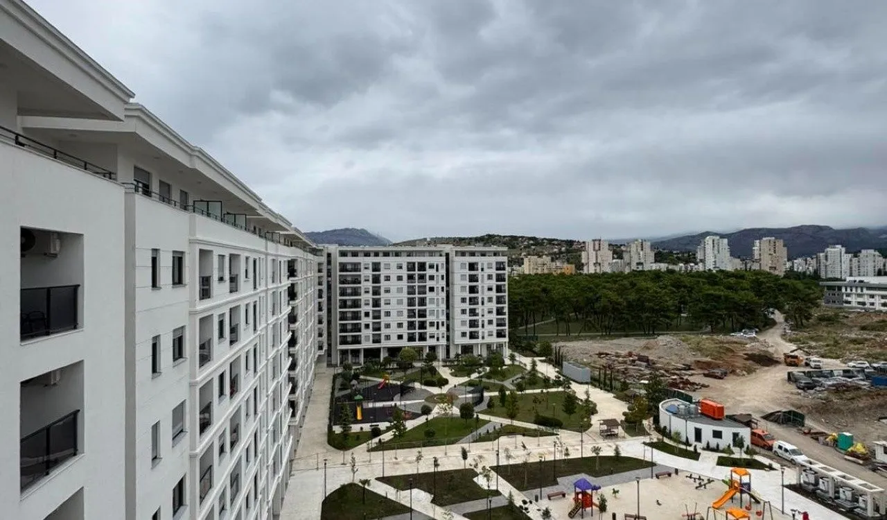 Izdavanje, dvosoban stan, 64m², Podgorica, Crna Gora