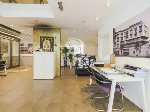 Izdavanje, poslovni prostor, 117m², Stari Grad, Beograd - image 2