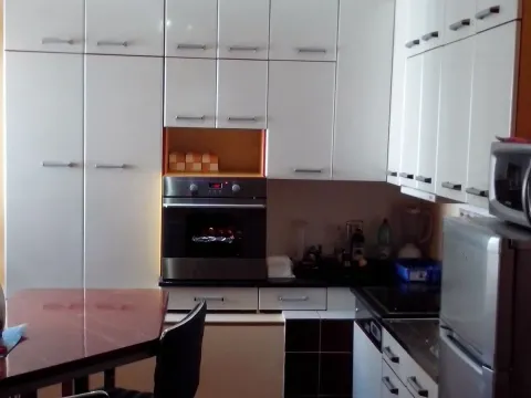 Izdavanje, trosoban stan, 94m², Savski Venac, Beograd - image 4