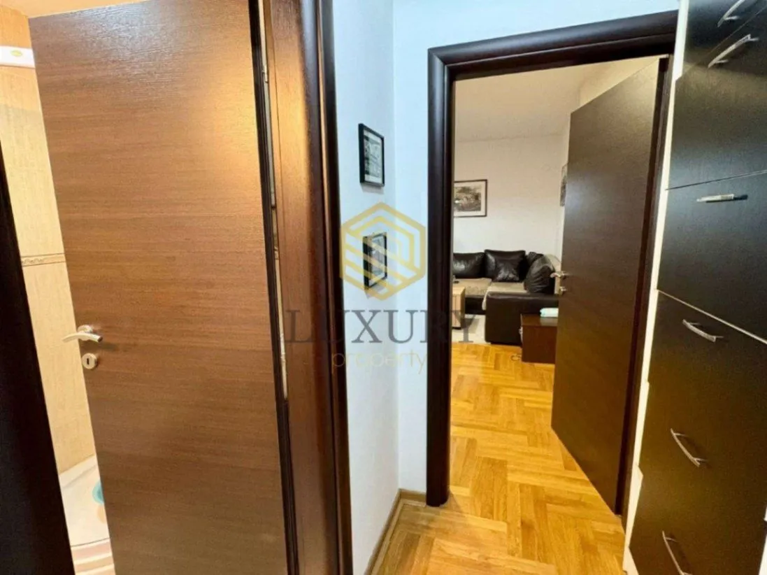 Prodaja, jednosoban stan, 41m², Centar, Podgorica
