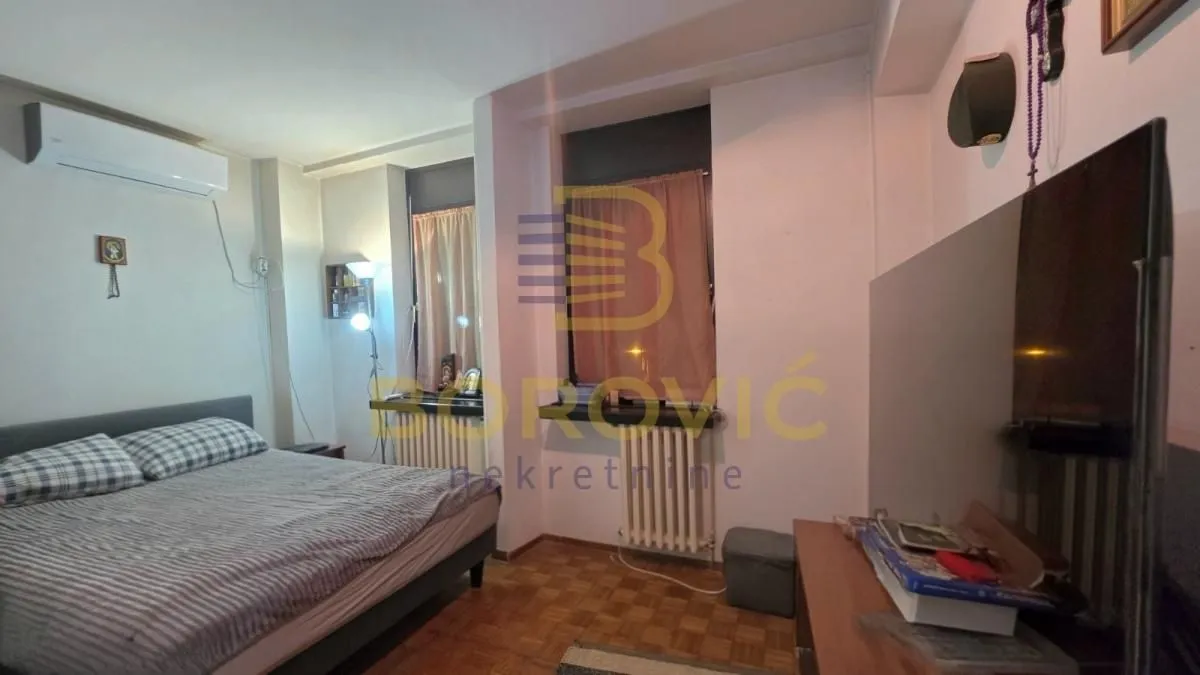 Prodaja, četvorosoban stan, 100m², Neimar, Vračar Sve Podlokacije
