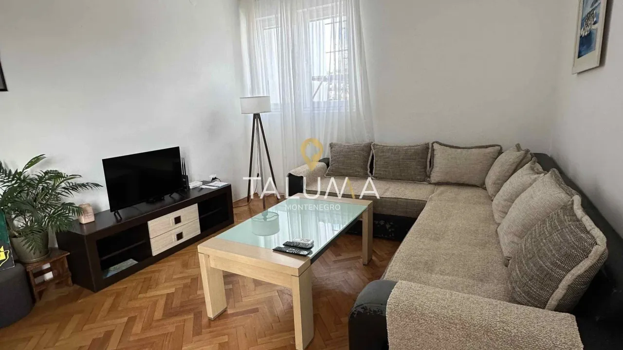 Izdavanje, dvosoban stan, 65m², Momišići, Podgorica