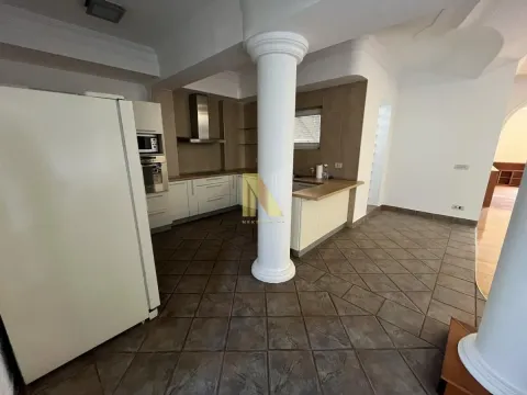 Izdavanje, poslovni prostor, 213m², Centar, Novi Sad - image 21