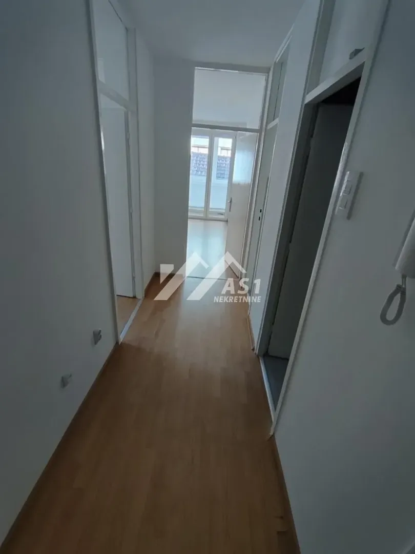 Izdavanje, dvosoban stan, 70m², Liman 1, Novi Sad Sve Podlokacije