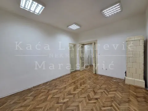 Izdavanje, jednosoban stan, 30m², Stari Grad, Beograd - image 2