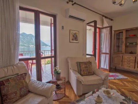 Prodaja, dvosoban stan, 110m², Dobrota, Kotor - image 6