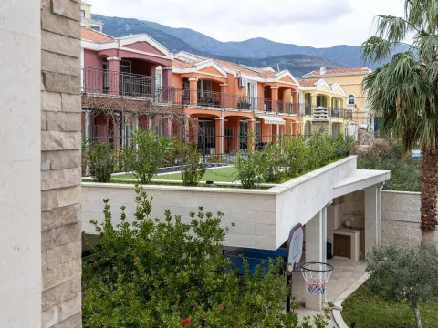 Sale, house, 400m², Bečići, Budva - image 18