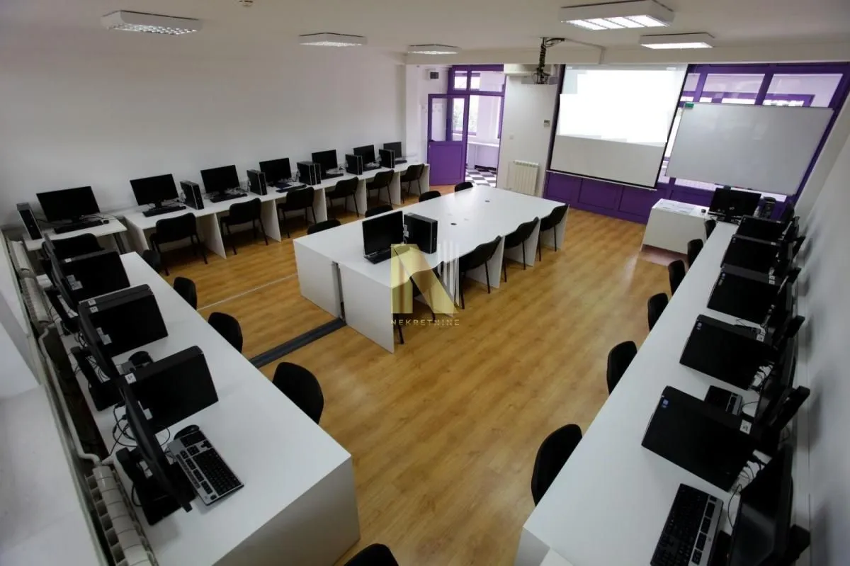 Rent, office space, 1000m², Adamovićevo Naselje, Novi Sad Sve Podlokacije