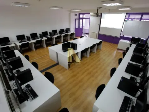 Izdavanje, poslovni prostor, 1000m², Adamovićevo Naselje, Novi Sad Sve Podlokacije - image 5