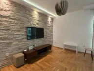Izdavanje, trosoban stan, 100m², Kalimanj, Tivat - image 10