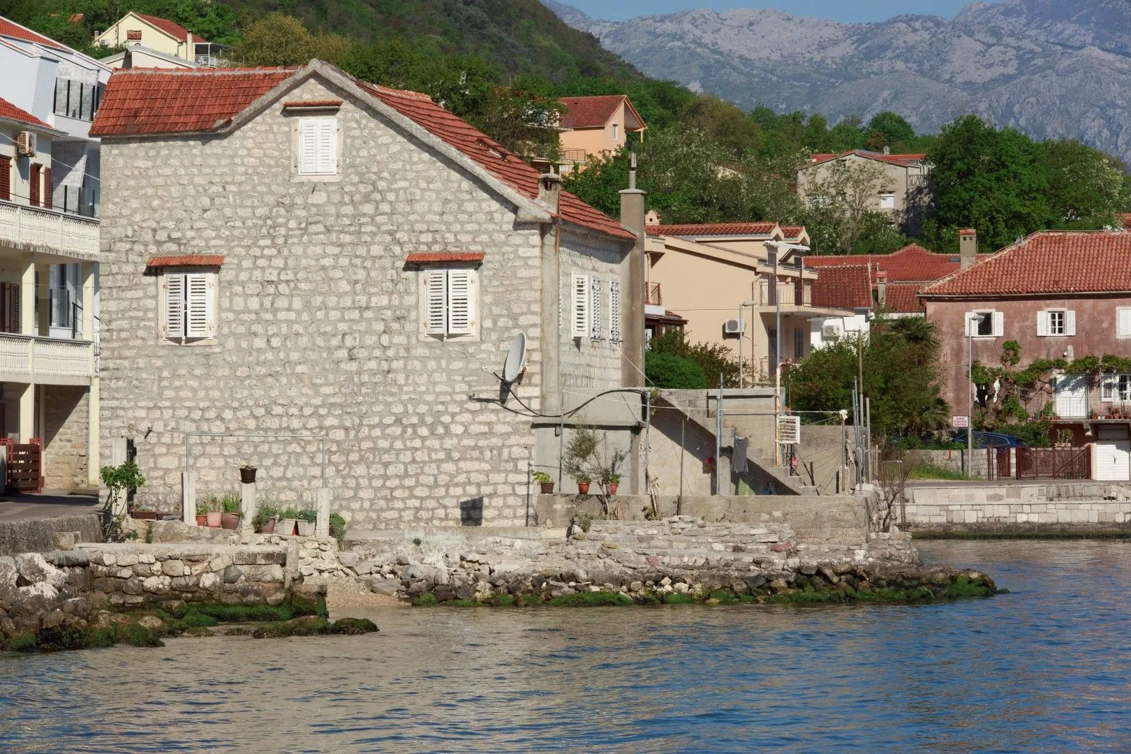 Sale, house, 100m², Prčanj, Kotor