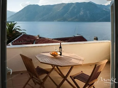 Prodaja, jednosoban stan, 54m², Prčanj, Kotor - image 1
