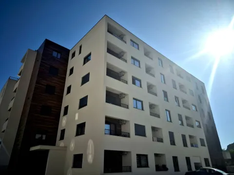 Izdavanje, jednosoban stan, 50m², Bečići, Budva - image 16