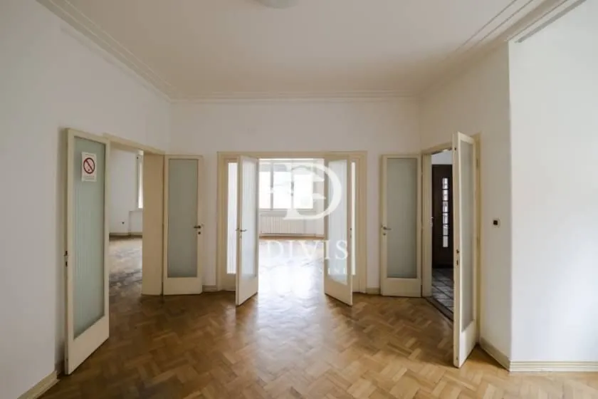 Prodaja, četvorosoban stan, 113m², Senjak, Beograd