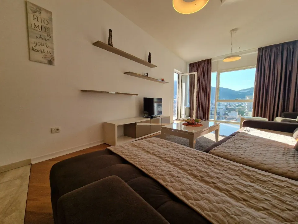 Rent, one bedroom apartment, 67m², Budva, Crna Gora