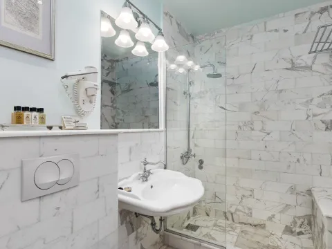 Rent, house, 2117m², Kotor, Crna Gora - image 34