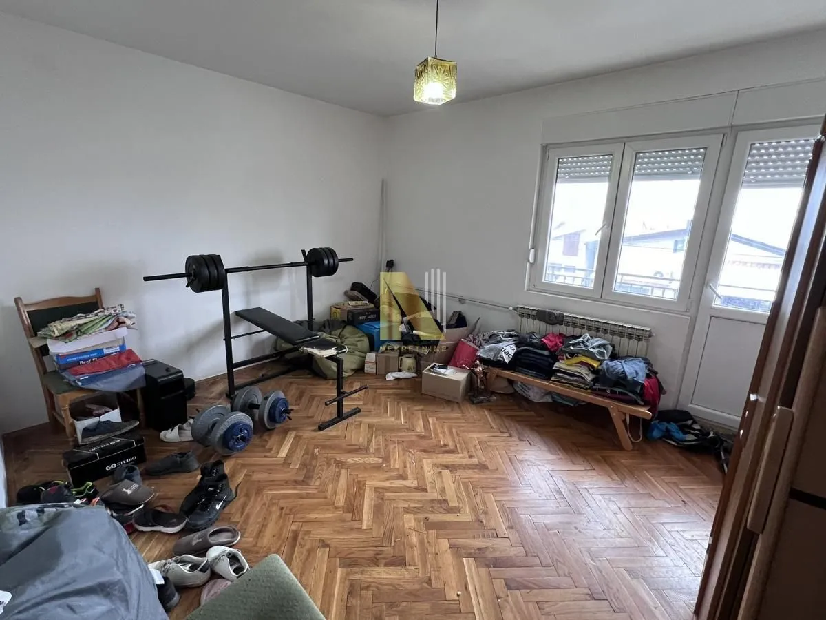 Prodaja, kuća, 330m², Veternik, Novi Sad Sve Podlokacije