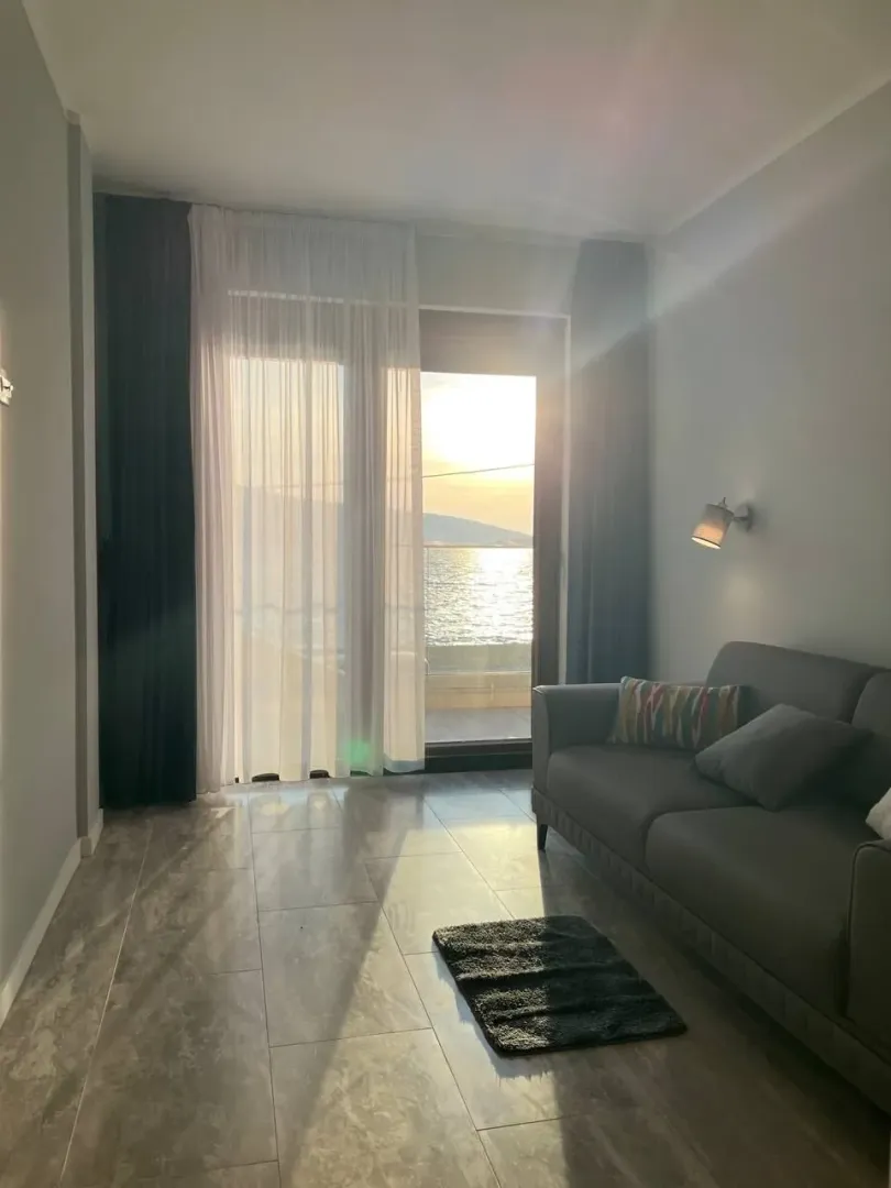 Prodaja, jednosoban stan, 64m², Donja Lastva, Tivat