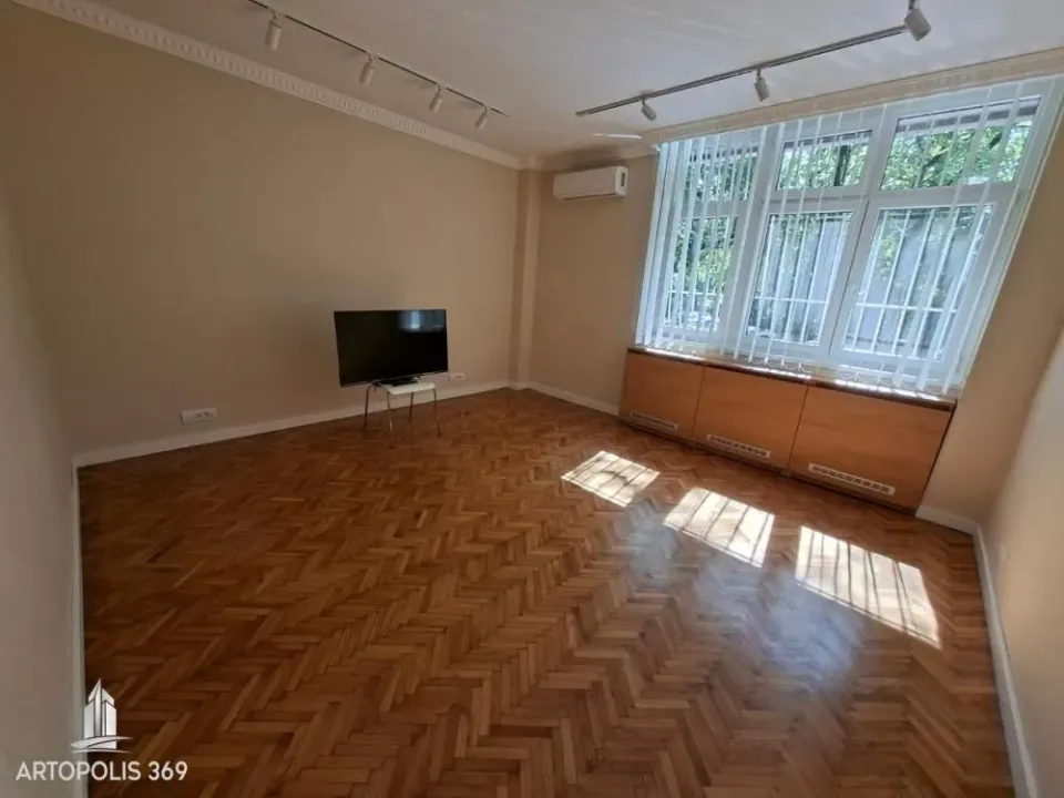 Izdavanje, poslovni prostor, 70m², Novi Beograd Blok 1 Fontana, Novi Beograd Sve Podlokacije