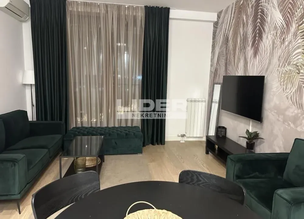 Izdavanje, dvosoban stan, 54m², Savski Venac, Beograd