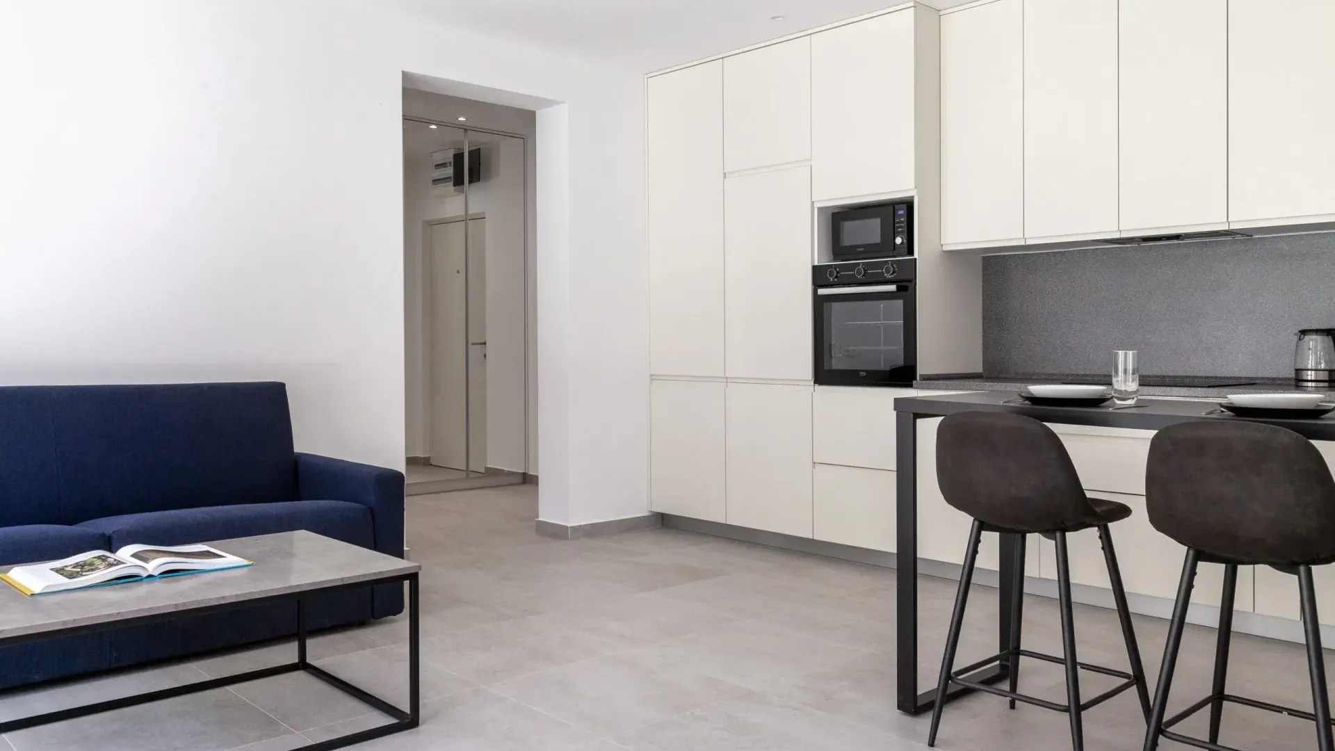 Rent, apartment, 61m², Kotor, Crna Gora