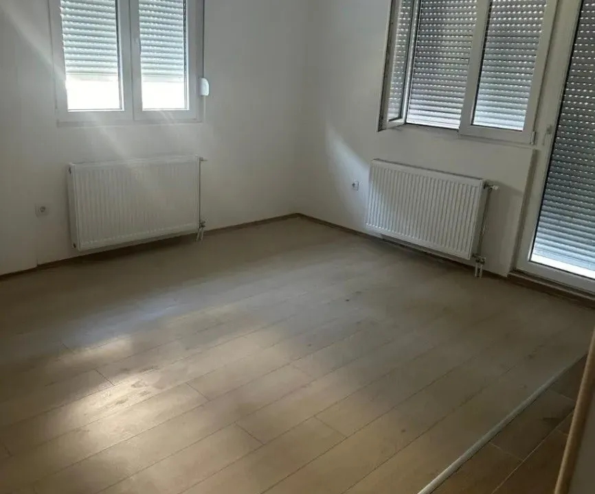 Prodaja, stan, 52m², Borča Sve Podlokacije, Beograd