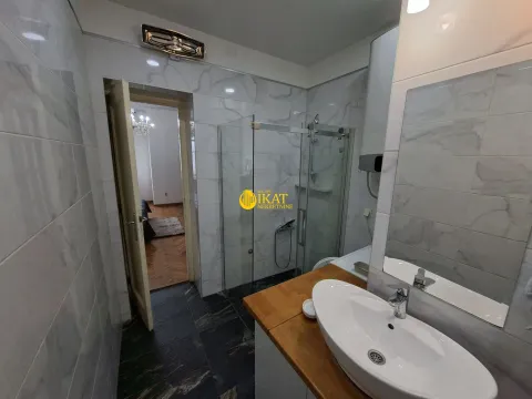 Izdavanje, dvosoban stan, 75m², Slavija, Vračar Sve Podlokacije - image 11