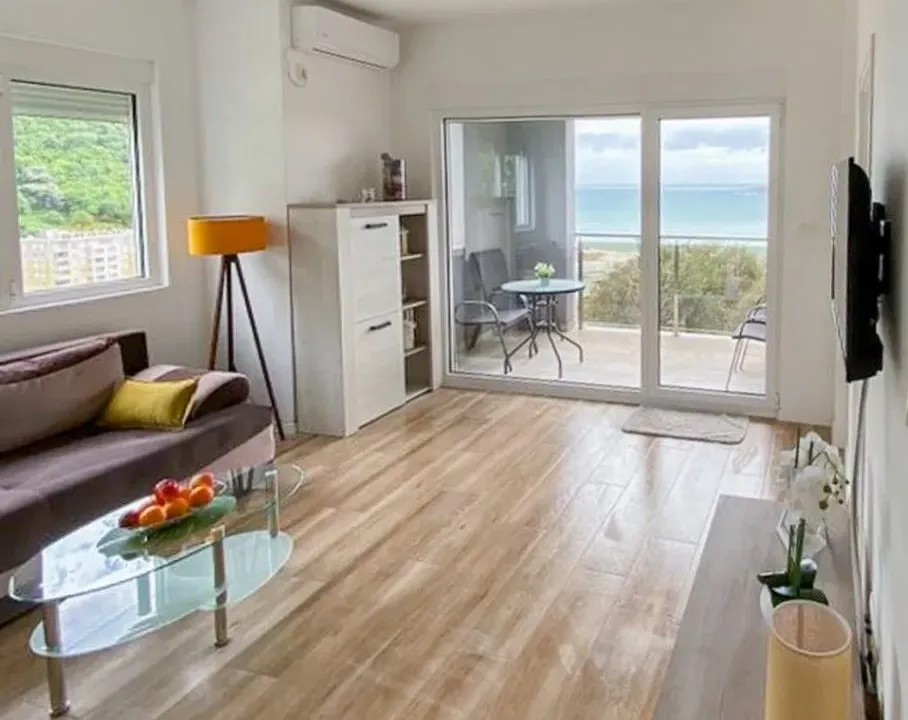 Sale, two bedroom apartment, 60m², Rafailovići, Budva
