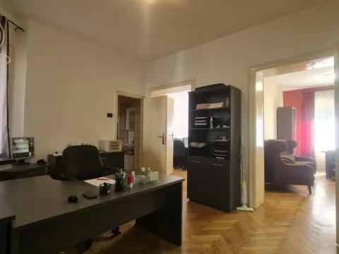 Izdavanje, poslovni prostor, 100m², Savski Venac, Beograd - image 10