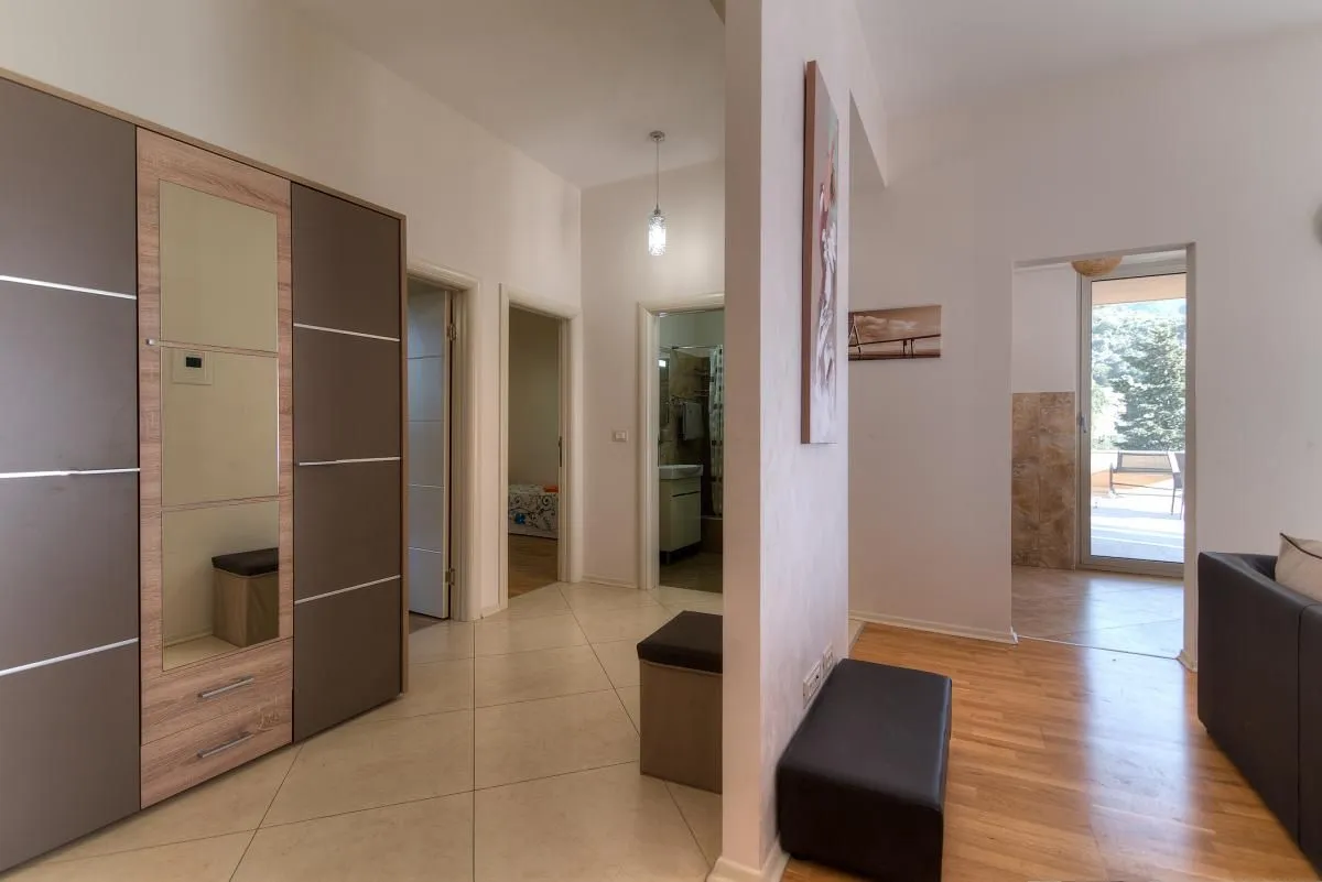 Prodaja, trosoban stan, 189m², Budva, Crna Gora