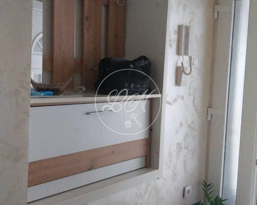 Prodaja, dvosoban stan, 37m², Zemun Centar, Zemun Sve Podlokacije