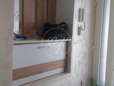 Stan in Zemun Centar