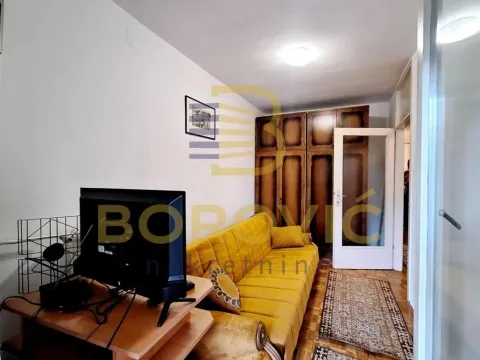 Rent, three bedroom apartment, 73m², Vračar Sve Podlokacije, Beograd - image 13