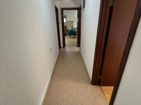 Izdavanje, dvosoban stan, 70m², Bjeliši, Bar - image 12
