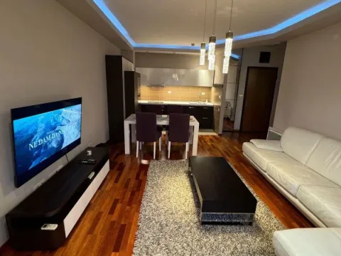 Rent, one bedroom apartment, 55m², City Kvart, Podgorica - image 1