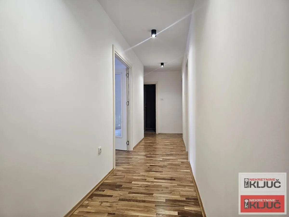 Prodaja, četvorosoban stan, 95m², Bulevar Oslobodjenja, Novi Sad Sve Podlokacije