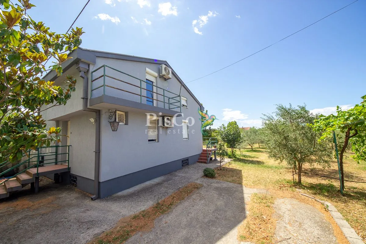 Rent, house, 100m², Zeta, Podgorica